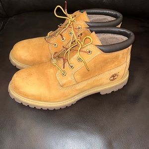 TIMBERLAND- Womens Size 8 boots